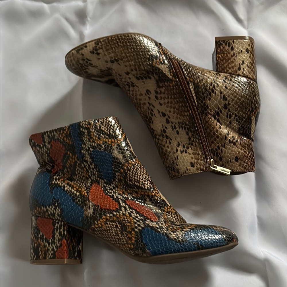 Stylish Snakeskin Ankle Boots - Multicolor